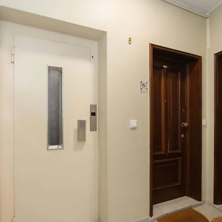 Liiiving In - Lobo 2 Apartman Porto